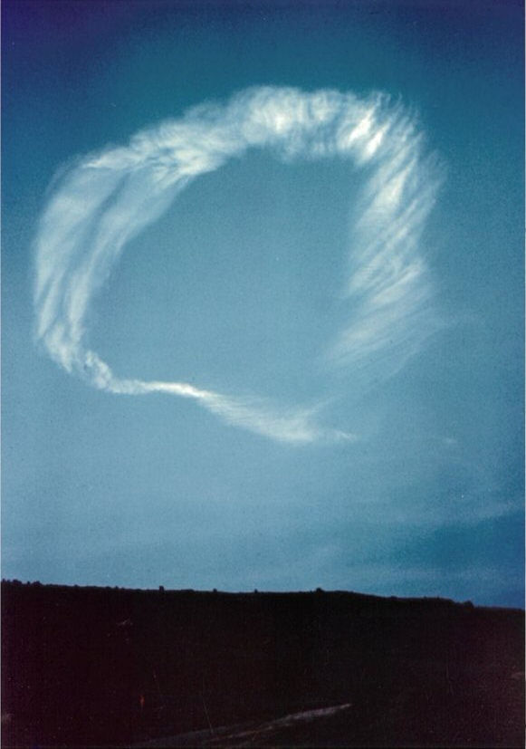 
 Life Magazine Supernatural Cloud photo (May17, 1963) foretold by William Branham (enlarged)